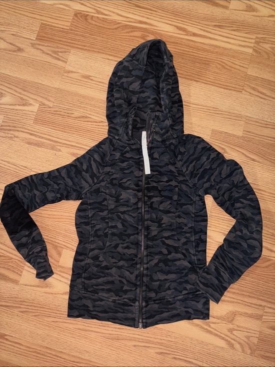 lululemon athletica Jackets & Blazers - lululemon athletica Black & Charcoal Camouflage Zip Hoodie